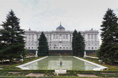 ApartoSuites Jardines de Sabatini Madrid 