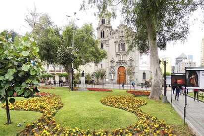 Parque Central de Miraflores Lima