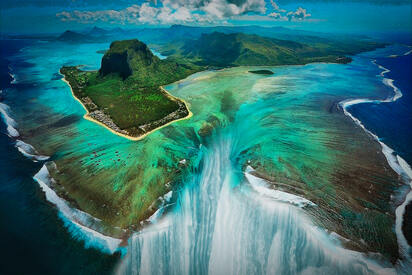 Underwater Waterfall Mauritius 