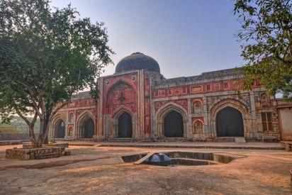 Mehrauli Archeological Park - Delhi