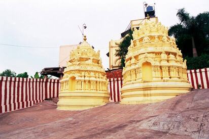 Gavi Gangadhareshwara Temple - Bangalore